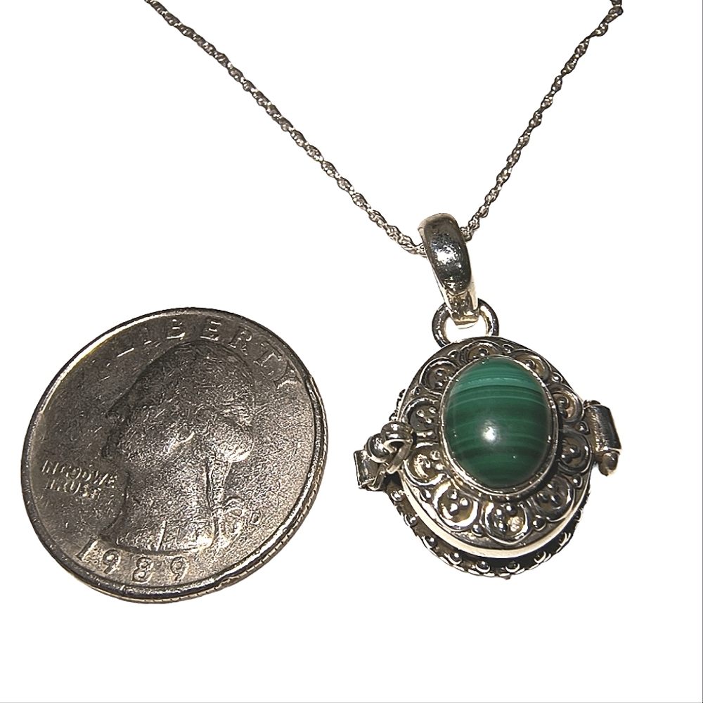 Natural Malachite & Sterling Silver Artisan Poison Box Necklace Brand New - Picture 6 of 9